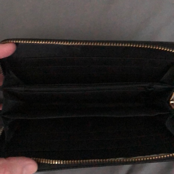 Black tassel zip around wallet GUC - Picture 2 of 3